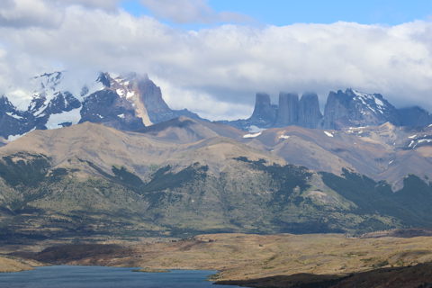 Day 9: Laguna Azul and the Torres del Paine Towers
