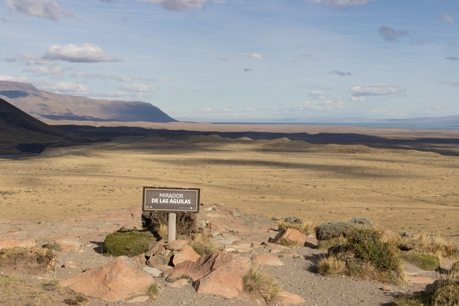 Sign for Mirador de las Águilas overlooking the Patagonian steppe near El Chaltén.